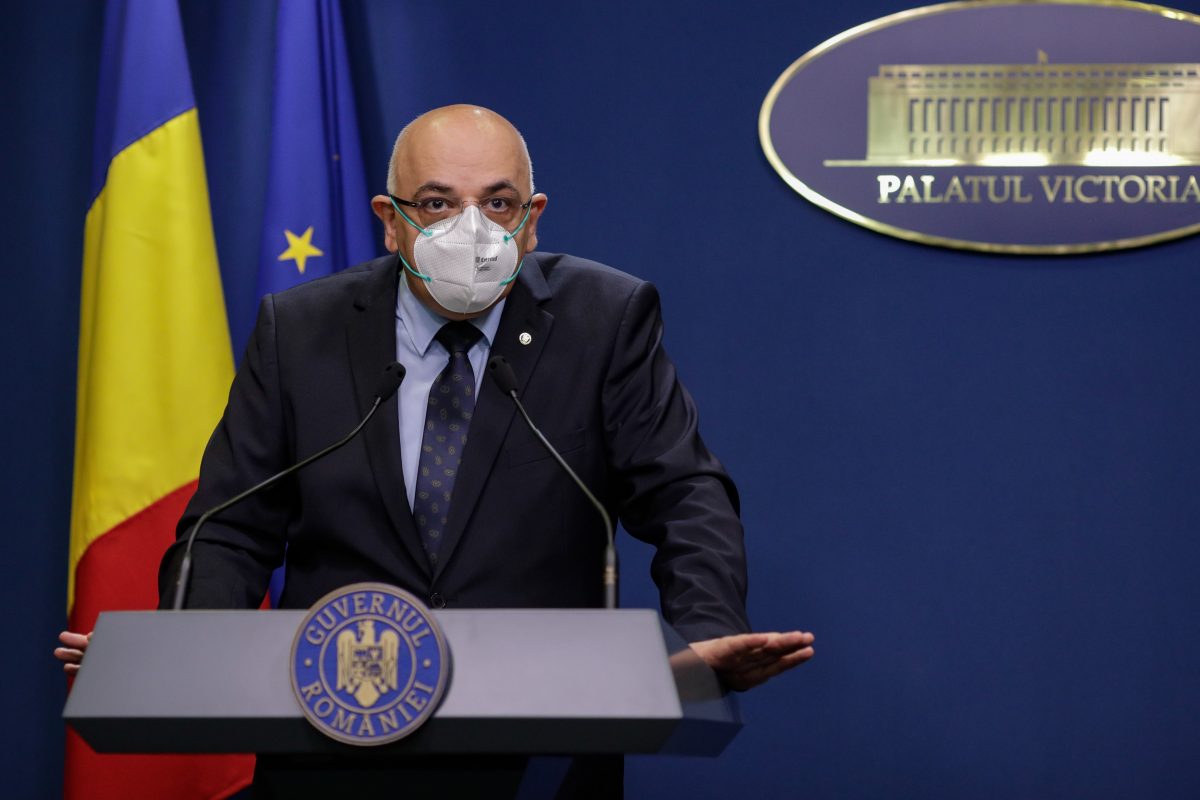 Imagine Stire Anunțul lui Raed Arafat cu privire la noile reguli pentru baruri cluburi și discoteci: „Intrarea este condiționată de vaccinarea anti-COVID” | 2review.ro