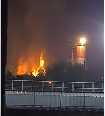 Imagine Stire Încă un accident cumplit în România! Explozie, urmată de incendiu, la Combinatul chimic Azomureș | 2review.ro