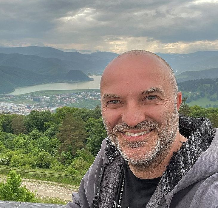 Imagine Stire Care este numele complet al lui Dan Capatos din buletin. Puțini sunt cei care îi știu al doilea prenume | 2review.ro