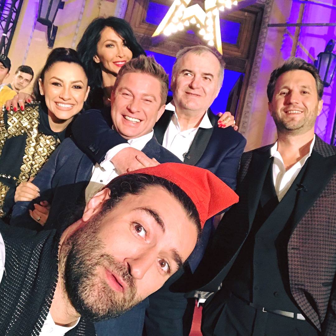 Mihaela Rădulescu, alături de colegii ei din Pro TV (Foto: Facebook)