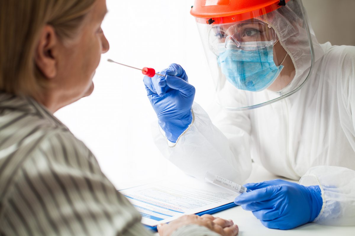 Imagine Stire Coronavirus România, 6 iulie 2021. Câte cazuri noi SARS–CoV–2 s-au înregistrat, în ultimele 24 de ore | 2review.ro