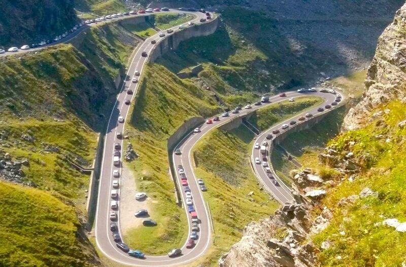 Când se deschide Transfăgărășanul în 2023. Autoritățile au început deja deszăpezirea