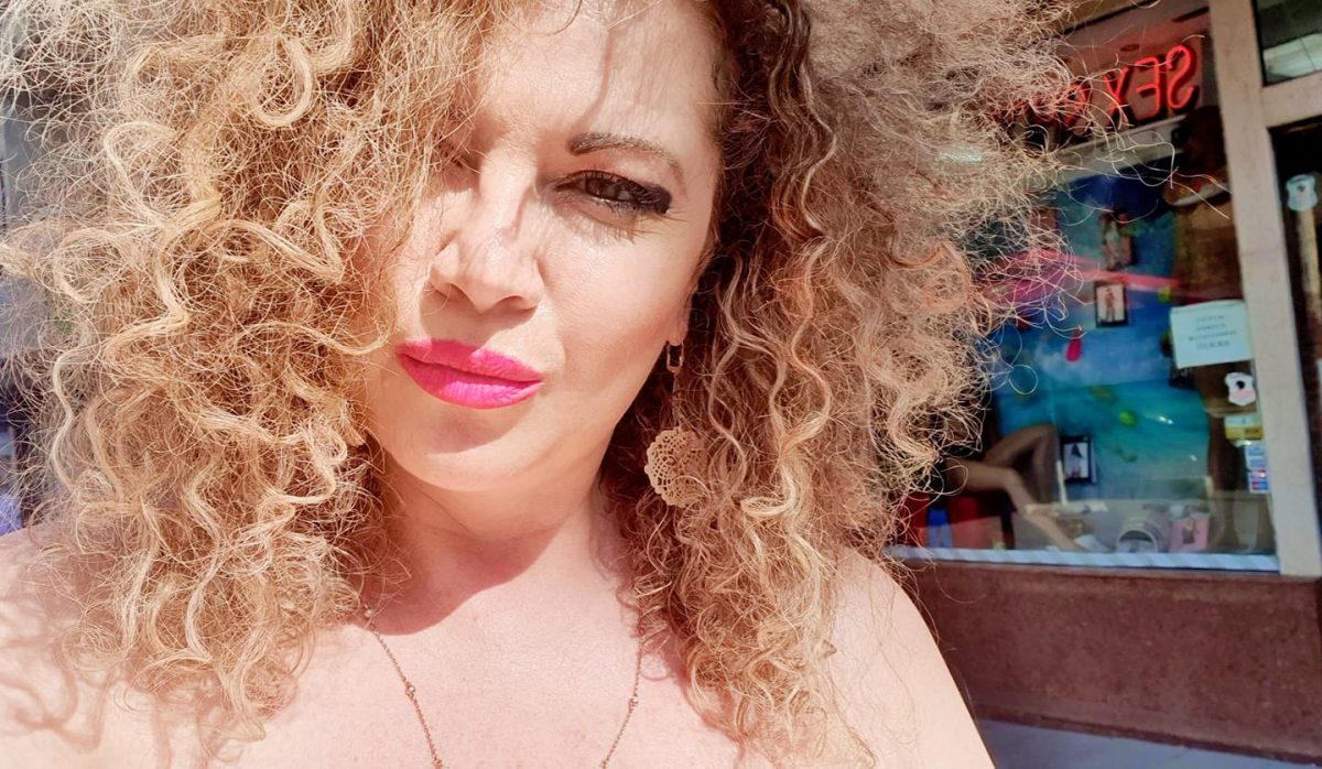 Imagine Stire Oana Lis, făcută praf de internauţi. Ce a putut să îi spună o femeie întrece orice imaginaţie | 2review.ro