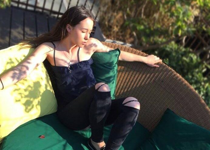 Imagine Stire Cum arată Aurora, fiica celebrului Eros Ramazzotti. Tânăra este extrem de populară pe rețelele de socializare | 2review.ro