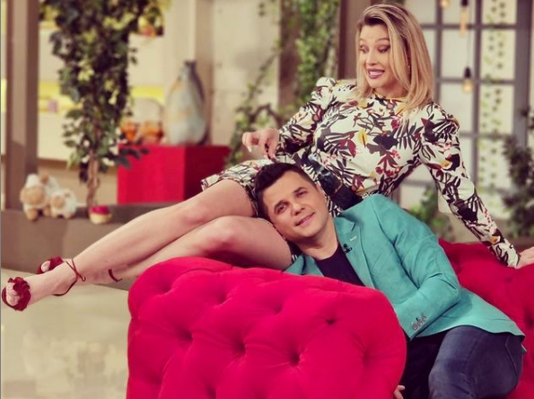 Imagine Stire Emisiunea ”Vorbește lumea” a rămas fără Cove! Prezentatorul a părăsit echipa Pro TV | 2review.ro
