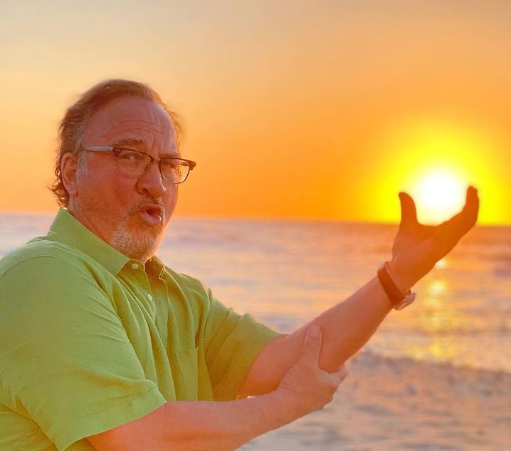 Imagine Stire Actorul Jim Belushi divorțează de soția lui, Jennifer Sloan, după 23 de ani de căsnicie | 2review.ro