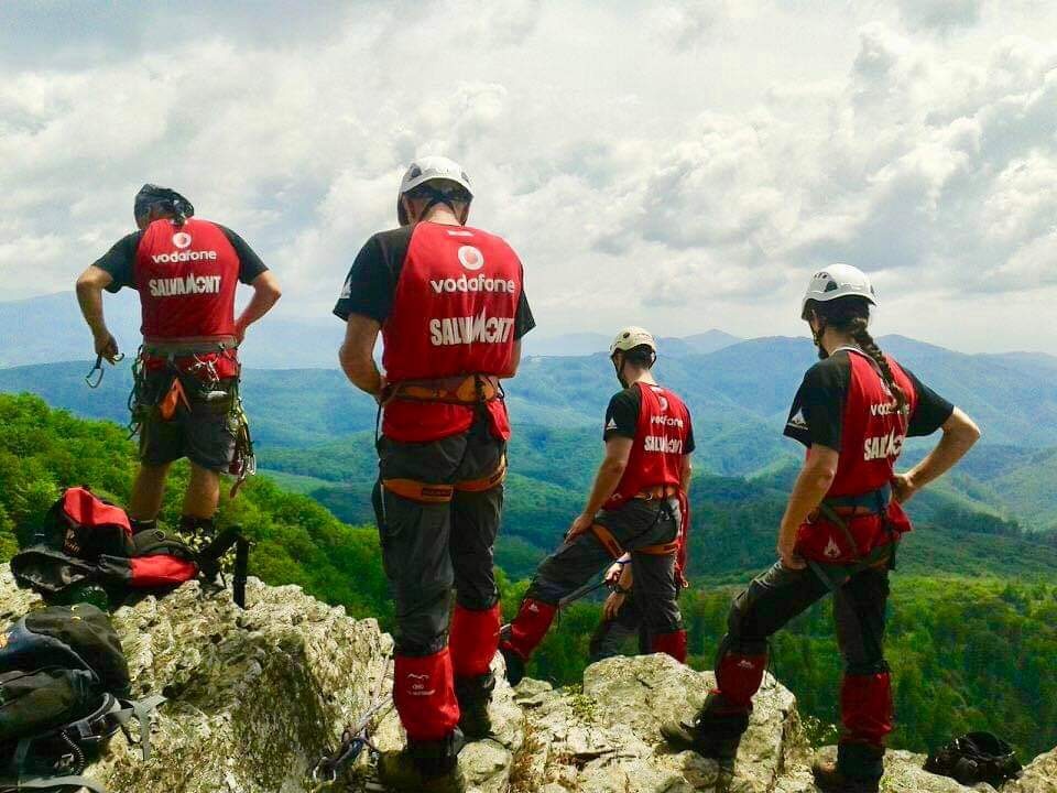 După patru ore de căutări, salvamontiștii brașoveni au aflat că turistul în căutarea căruia porniseră era, de fapt, acasă