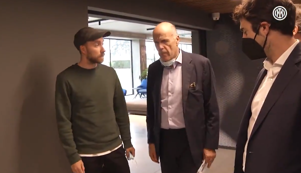 Imagine Stire Prima apariție publică a lui Eriksen după ce a căzut pe teren la Euro 2020. Cum se simte celebrul fotbalist | 2review.ro
