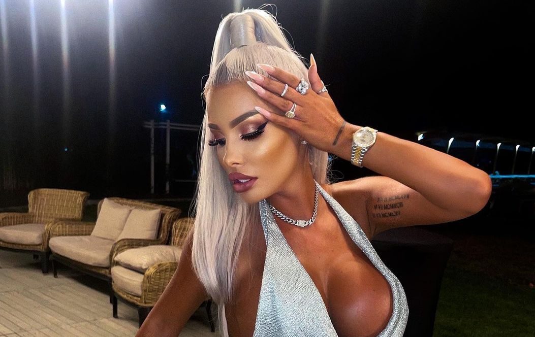 Imagine Stire Loredana Chivu, mesaj subtil pentru fani?! Ce le-a arătat diva urmăritorilor săi | 2review.ro