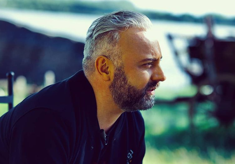 Imagine Stire Un celebru cântăreţ român, implicat într-un grav accident auto! În ce stare se află bărbatul | 2review.ro