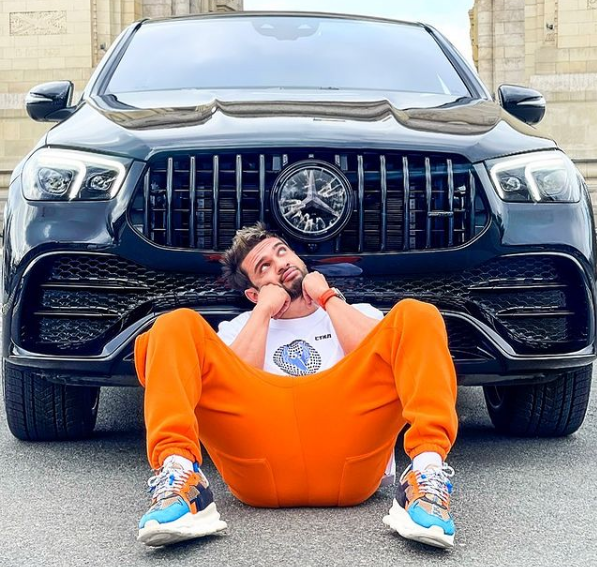 Imagine Stire Dorian Popa i-a lăsat fără cuvinte! Ce a făcut artistul după spectacol, timp de trei ore | 2review.ro