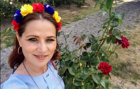 Imagine Stire Nicoleta Voicu, strigăt de ajutor! Interpreta este hărțuită de ani de zile de un individ necunoscut | 2review.ro