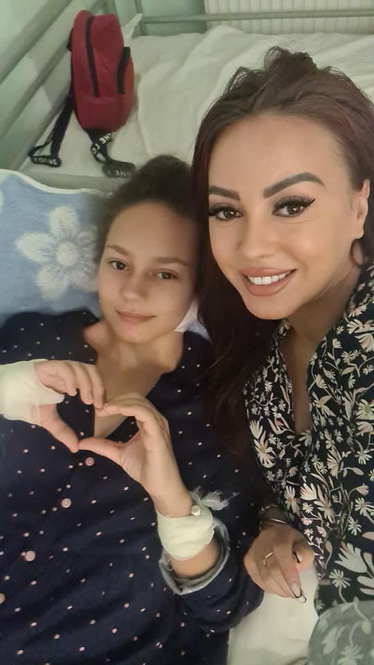 Fiica lui Marian Drăgulescu, operată pentru a șasea oară. “Medicii i-au luat piele și grăsime de la buric”