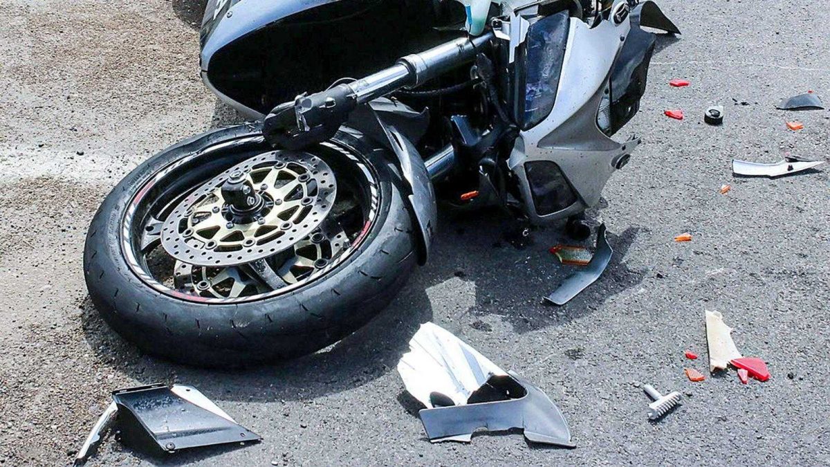 Un motociclist, în vârstă de 23 de ani, și-a pierdut viața într-un accident în Caraș-Severin
