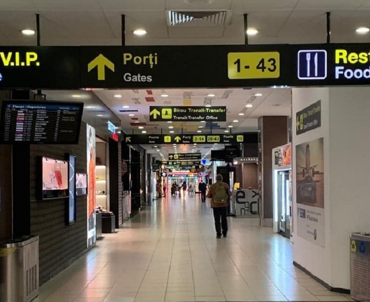 30 de pasageri, lăsați de Wizz Air la poarta de îmbarcare de la Otopeni: ”Am stat 4 ore în aeroport”