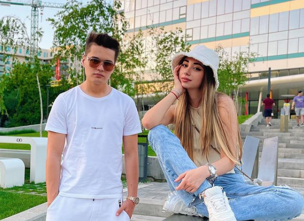 Imagine Stire Selly, adevărul despre relaţia cu Smaranda: „Nu avem o relație în care să…” | 2review.ro