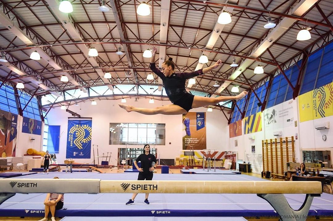 Imagine Stire Larisa Iordache, dezvăluiri emoţionante. Cum a reuşit gimnasta să treacă peste momentele dificile | 2review.ro