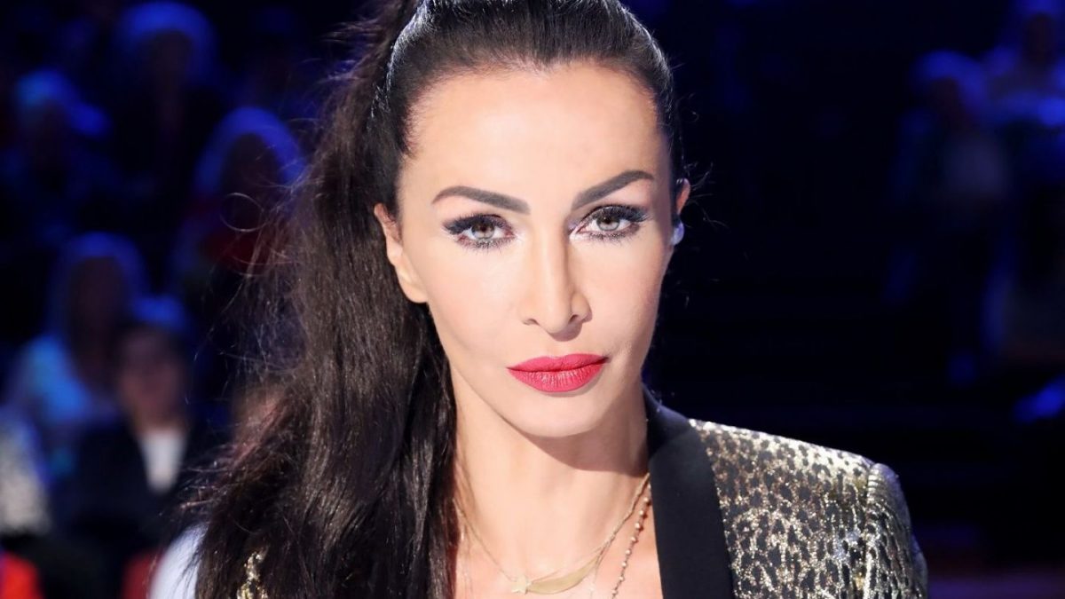 Imagine Stire Ce ruşine! Am aflat ce studii are Mihaela Rădulescu. Pariu că nu ştiai asta despre vedeta Pro TV? | 2review.ro