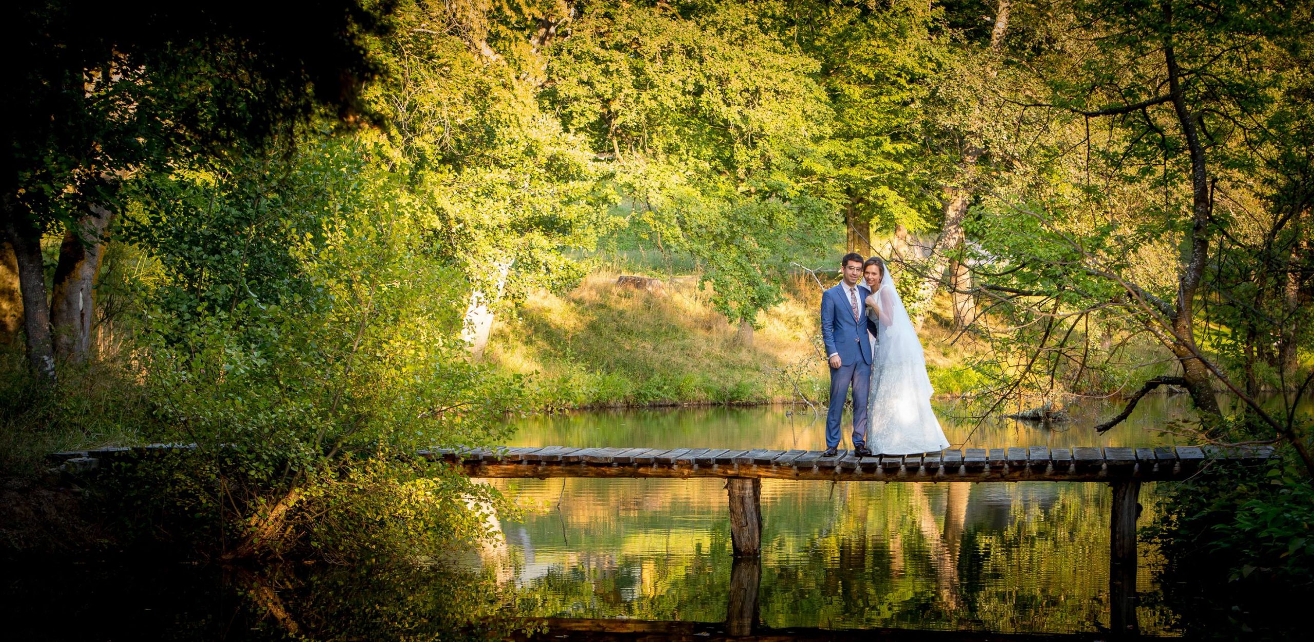 În 2016, Petru s-a căsătorit cu Simona, o brașoveancă superbă