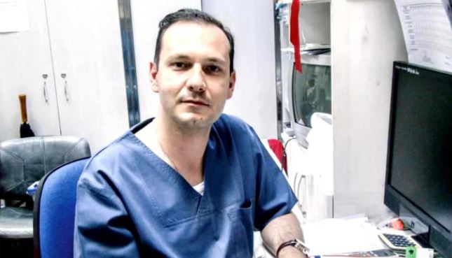 Imagine Stire Mediul Radu Țincu, anunț înfiorător: “În două săptămâni, este posibil să depășim 20.000 de cazuri pe zi” + Cât de necesară este a treia doză de vaccin | 2review.ro