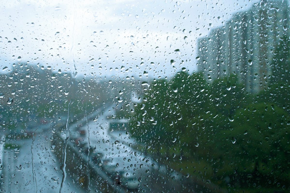 Prognoza ANM. Meteorologii au anunțat ploi torențiale, descărcări electrice și grindină