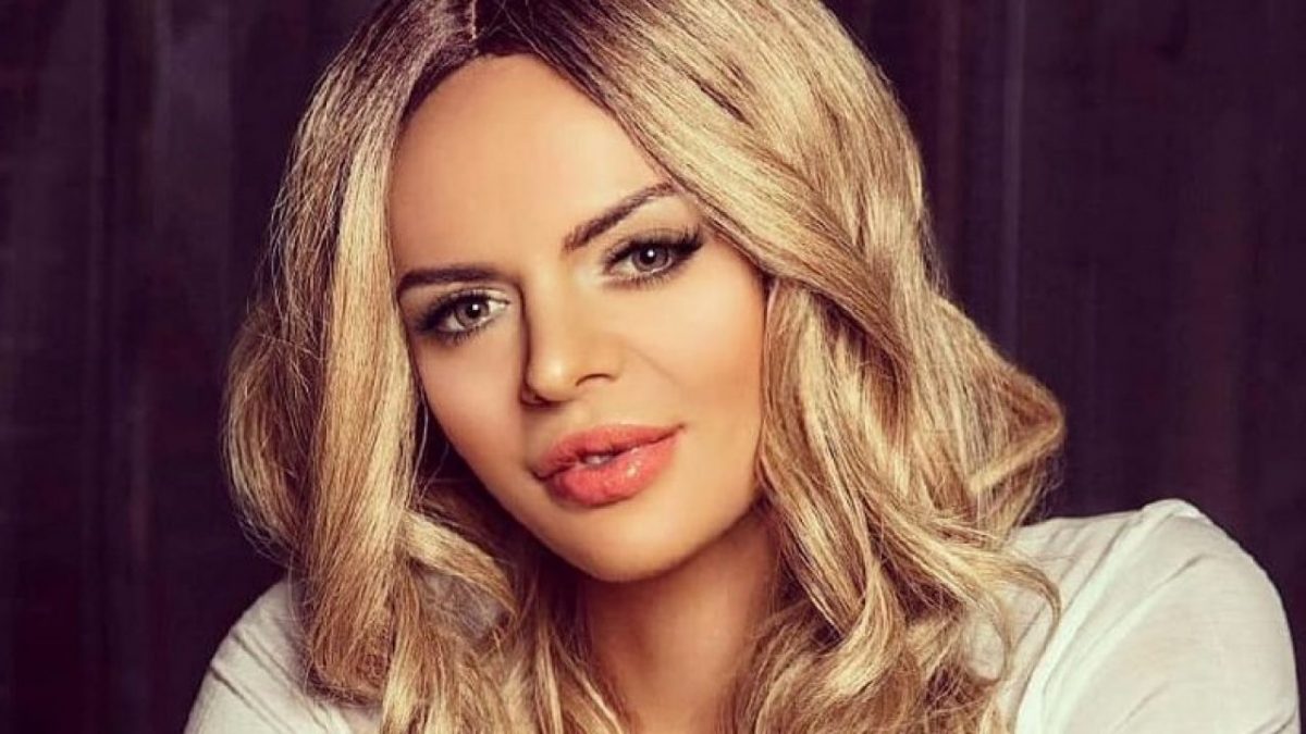 Imagine Stire Simona Hapciuc, amintiri dureroase din copilărie! A fost abandonată de ambii părinți. „Mama mi-a zis că ea nu m-a vrut” | 2review.ro