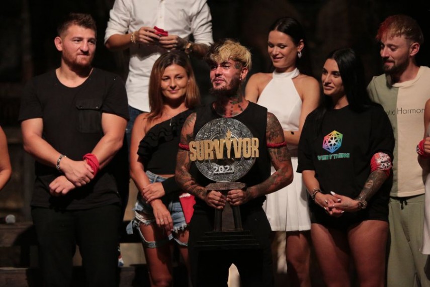 Imagine Stire „Este oficial!” Ce a făcut Zannidache cu banii câștigați la Survivor România! Cântărețul este în al nouălea cer | 2review.ro