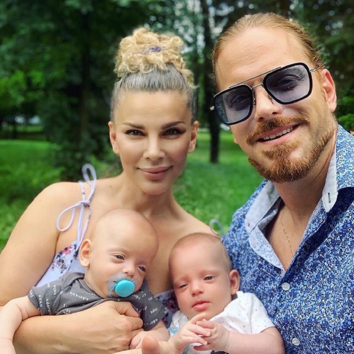 Imagine Stire Alina Laufer, escapadă la munte cu familia, după ce fetița cea mică a fost internată în spital „Ne-am făcut curaj să fugim” | 2review.ro