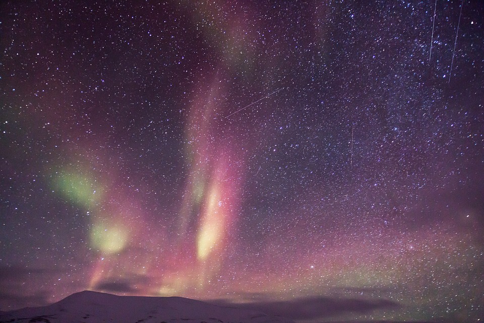 Aurora boreală ar putea fi văzută și din România în această seară