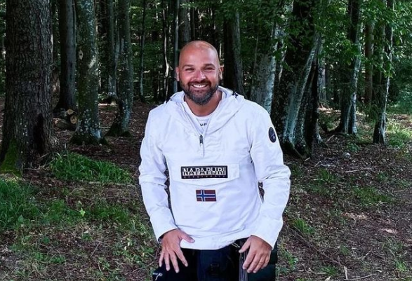 Imagine Stire Cum arată viaţa lui Andrei Ștefănescu după divorţul de mama copilului său. Prezentatorul TV a făcut mărturisiri | 2review.ro