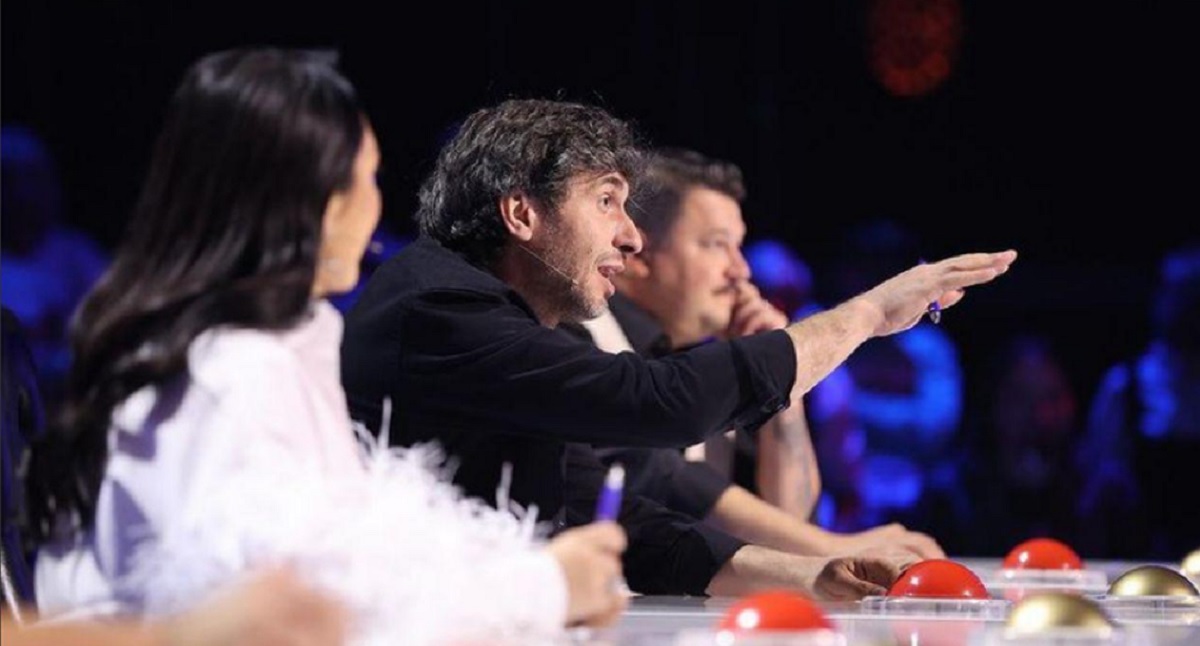 Imagine Stire Dragoș Bucur, dezvăluiri din postura de jurat la ”Românii au talent”: ”A fost destul de plictisitor, dar a fost prima filmare” | 2review.ro