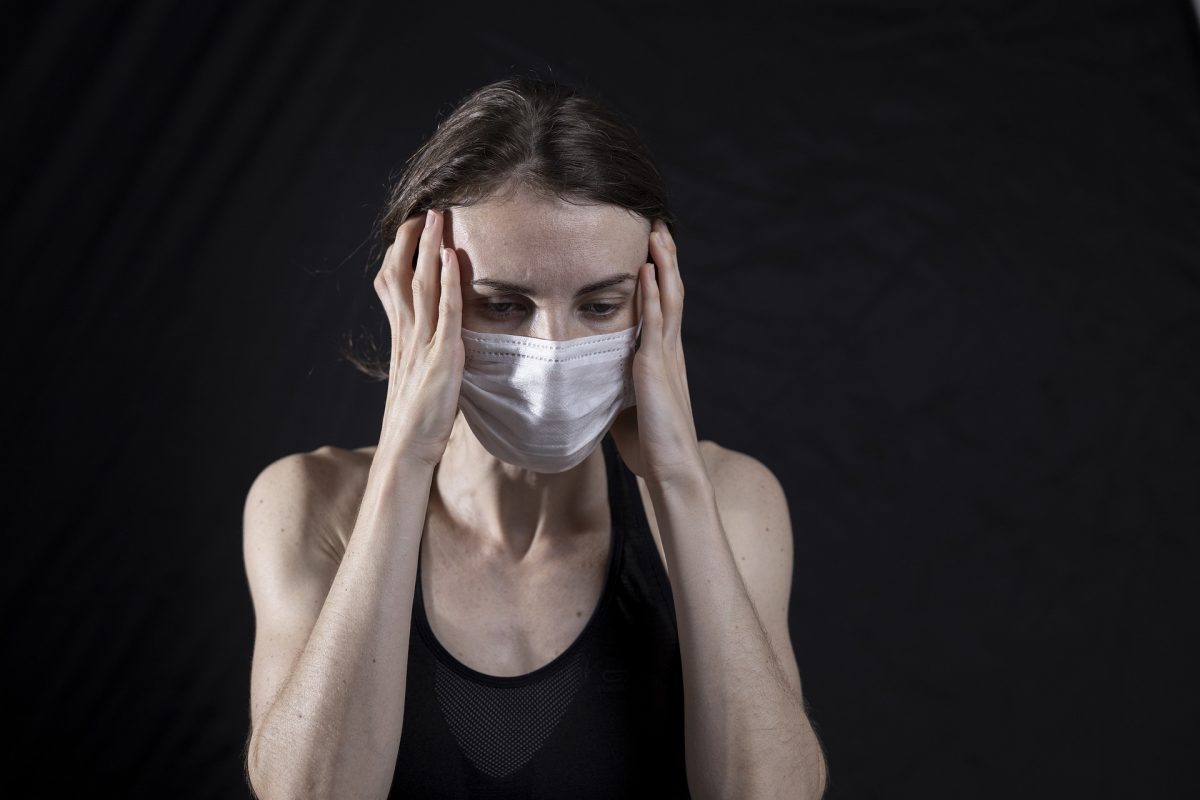 Poți să ai gripă și COVID-19 simultan? Cum deosebim simptomele de gripă, răceală și COVID-19
