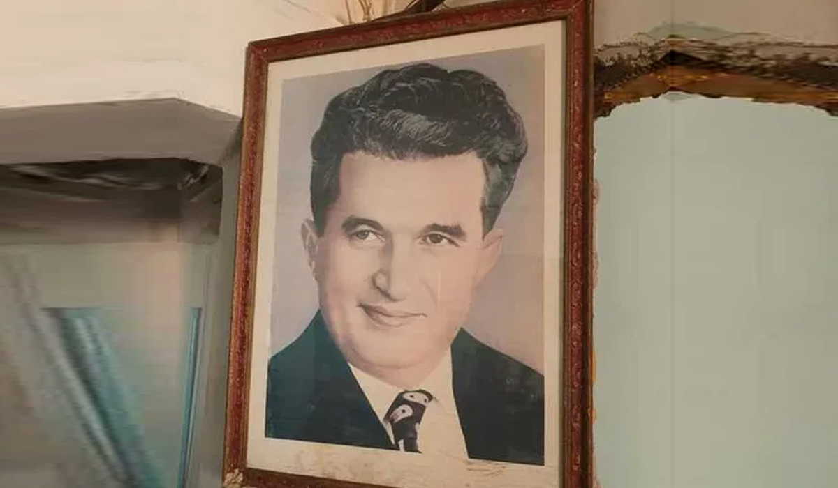Ai așa ceva pe acasă?! Cu câți lei se vinde acum un tablou cu Nicolae Ceaușescu