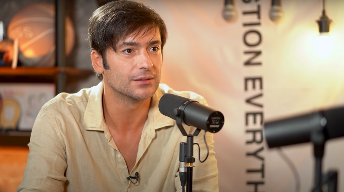 Imagine Stire Ce spune Radu Vâlcan despre viaţa cu trei copii: „Am momente când sunt puțin paranoic” | 2review.ro