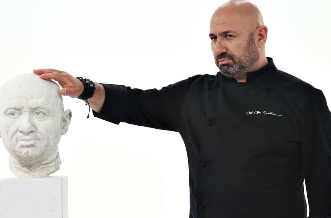 Imagine Stire Cătălin Scărlătescu, despre începuturile carierei. Motivul pentru care a fost concediat din prima clipă de către un chef din Germania. „Am primit un șut pe care nu o să-l uit niciodată” | 2review.ro