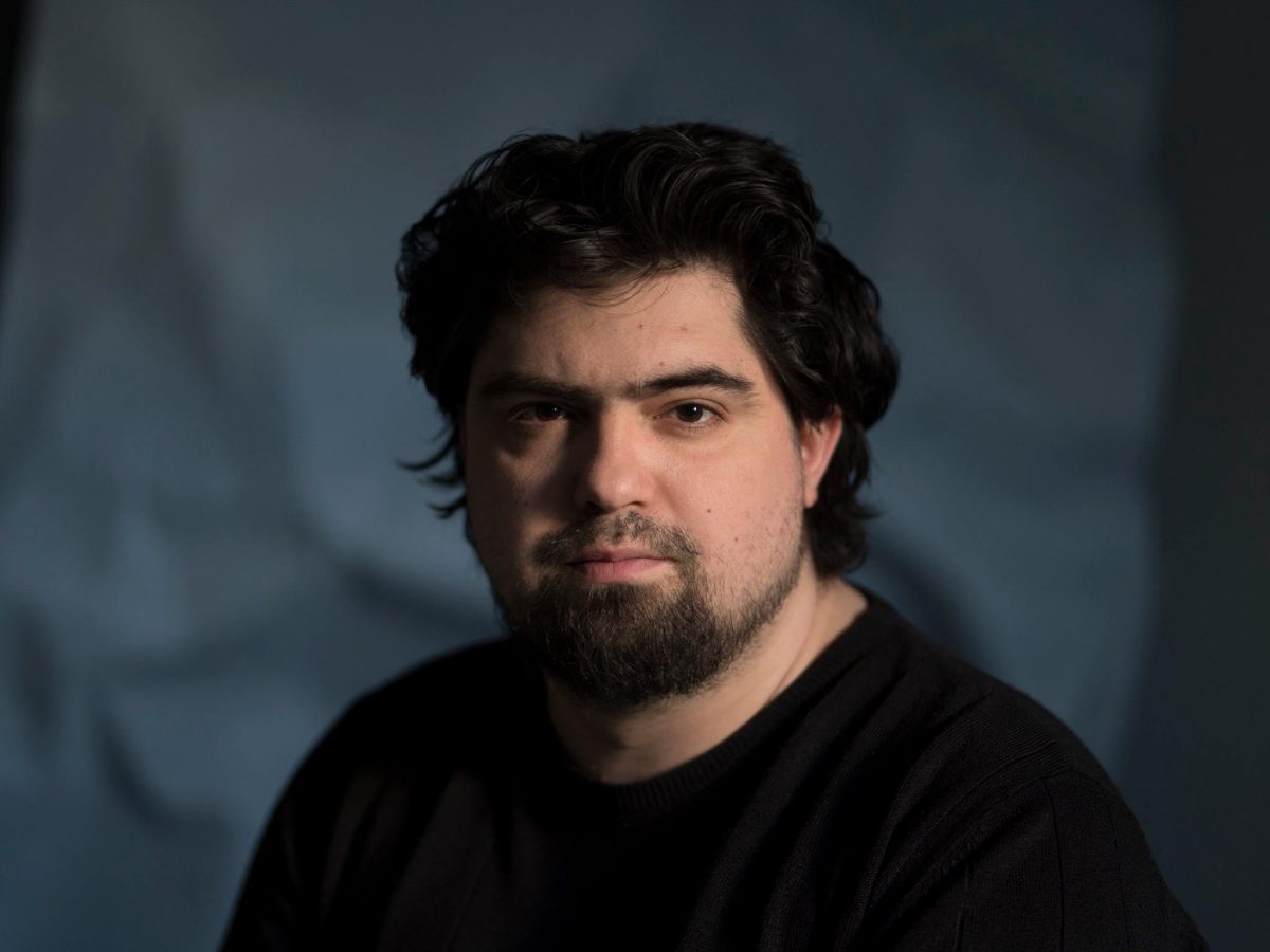 Imagine Stire Editura Hyperliteratura retrage de pe piață cartea lui George Burcea. Directorul editurii îl critică dur pe actor | 2review.ro