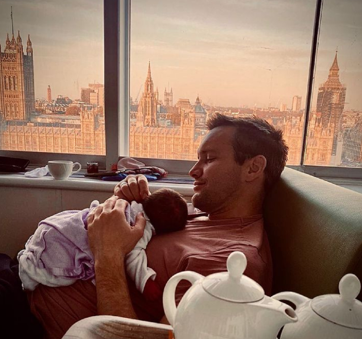 Imagine Stire Actrița Helen George a născut al doilea copil. Vedeta a publicat prima fotografie cu noul membru al familiei | 2review.ro