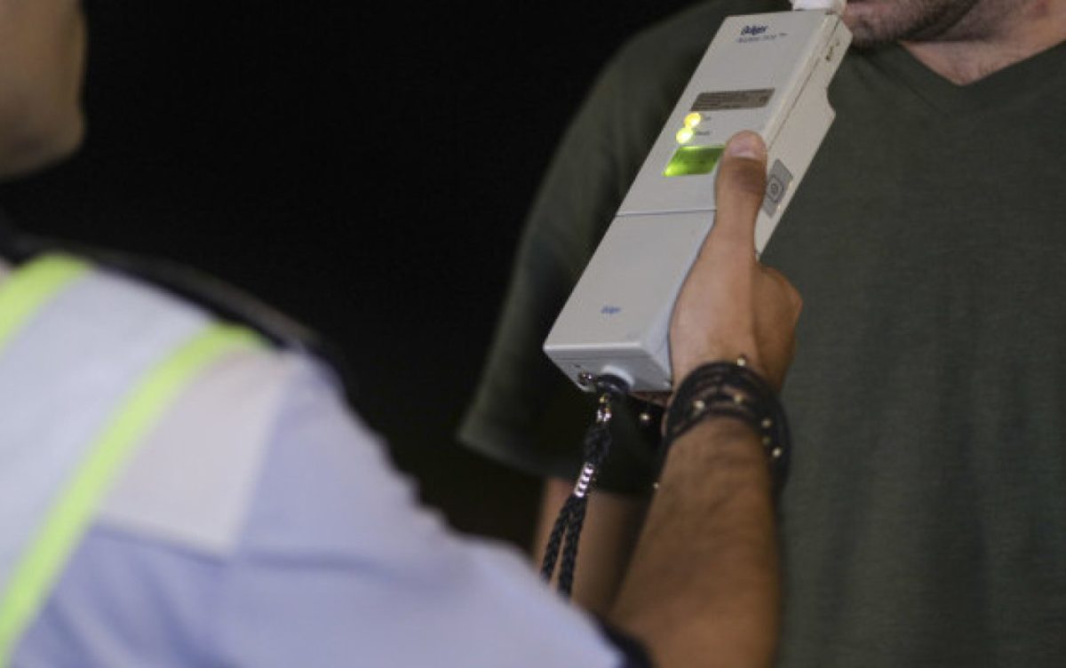 Vameș, prins băut la volan pe o stradă din Iași. Ce scuză a găsit: ”Am mâncat bomboane cu lichior”