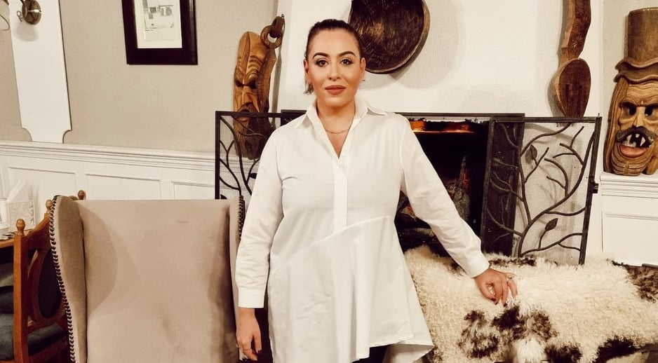 Imagine Stire Oana Roman, probleme de sănătate. “Mă simt foarte rău, stau la pat!” Planurile de 1 Decembrie i-au fost date peste cap | 2review.ro
