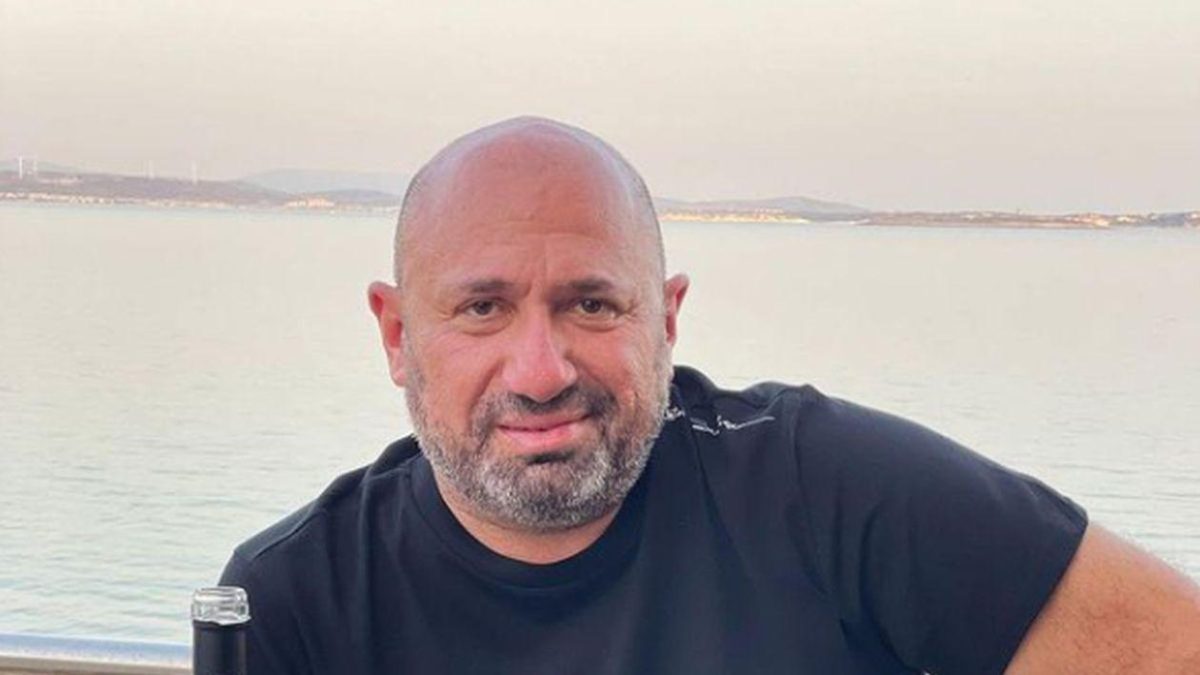 Imagine Stire S-a aflat cine ar fi iubita lui Cătălin Scărlătescu, de la „Chefi la cuţite”. Fata apare tot la Antena 1 şi a încercat şi Mihai Bendeac să se cupleze cu ea | 2review.ro