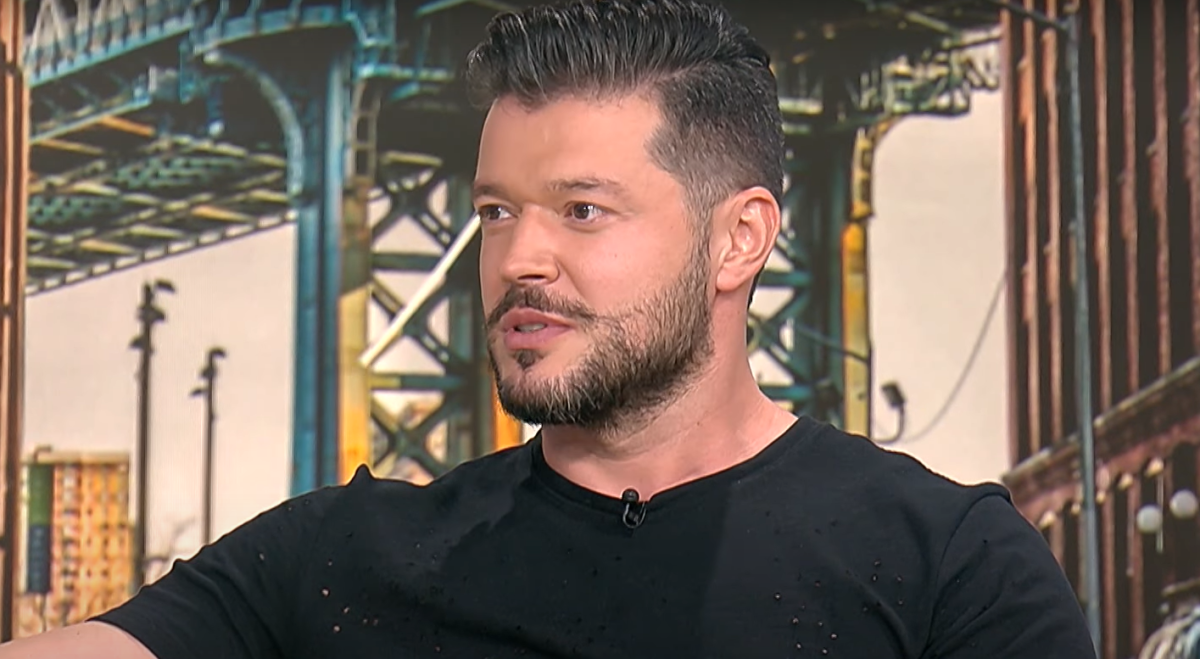 Imagine Stire Din ce trăiește Victor Slav, după ce și-a închis cele două afaceri pe care le avea: ”Am pierdut mulți bani” | 2review.ro