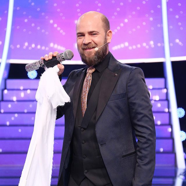 Imagine Stire Cosmin Seleși va fi prezent în cadrul emisiunii lui Nea Mărin, de la Antena 1. Actorul va apărea și la revelionul de pe PROTV | 2review.ro