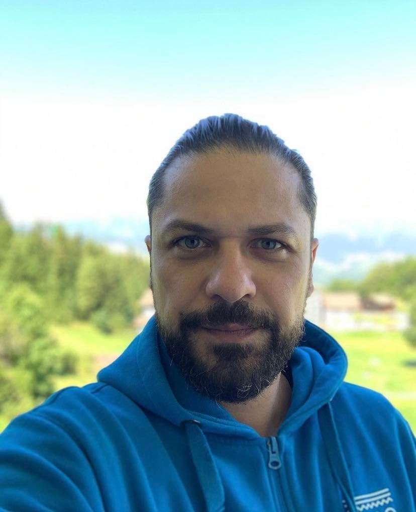 Imagine Stire Augustin Viziru a vorbit deschis despre dependența sa de jocurile de noroc: ”Am pierdut foarte mulți bani, mă împrumutam și la cămătari” | 2review.ro