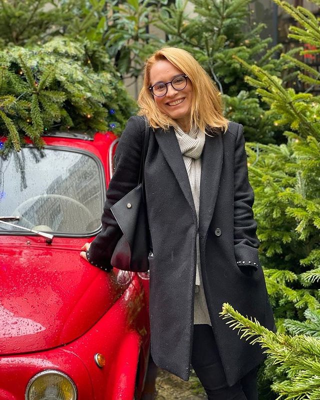 Andreea Esca va demola două imobile pentru a face un hotel. Unde va fi construit acesta?