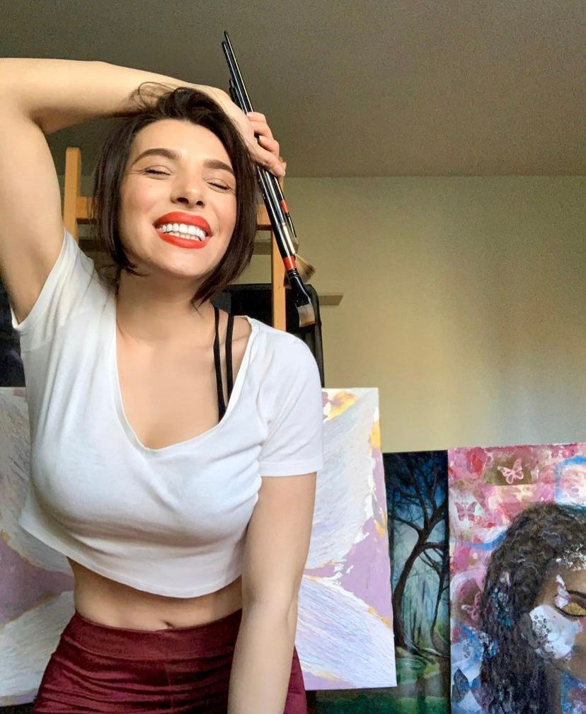 Sorana este pasionată de pictură