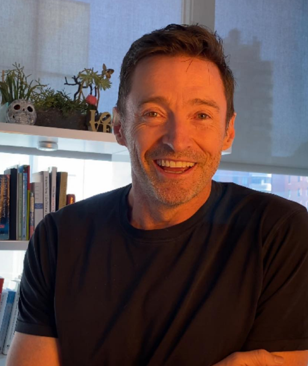 Imagine Stire Hugh Jackman a fost diagnosticat cu COVID-19. Actorul este vaccinat cu schema completă | 2review.ro
