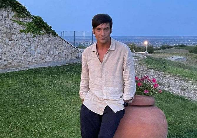 Imagine Stire Radu Vâlcan, mesaj pentru Adela Popescu din Thailanda. Ce i-a transmis prezentatorul soţiei sale | 2review.ro