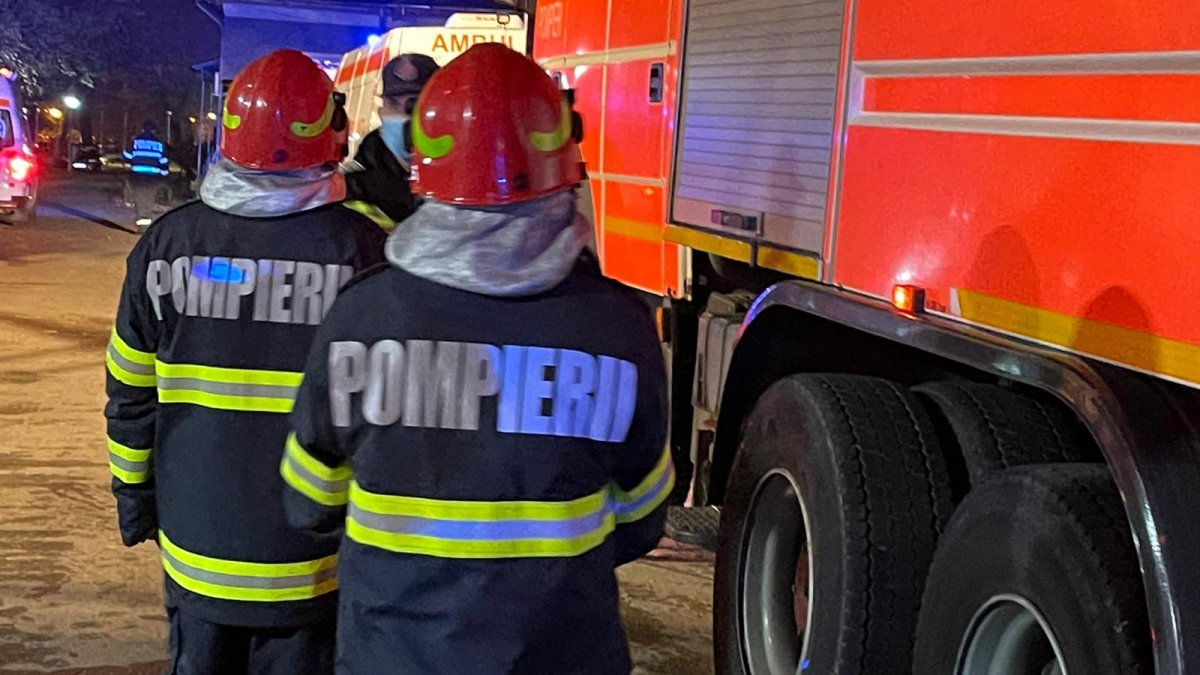 Doliu la ISU Sălaj. Un pompier de 48 de ani a murit după ce s-a infectat cu COVID-19