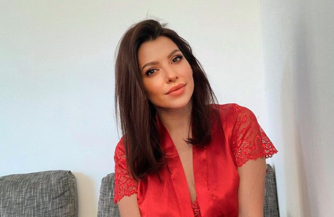 Imagine Stire Celia, schimbare radicală înainte de naştere! Cum s-a vopsit artista | 2review.ro