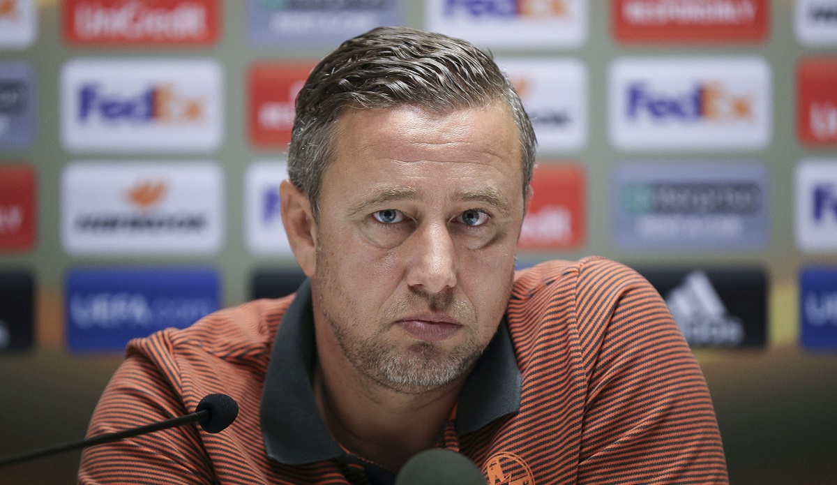 Imagine Stire Laurențiu Reghecampf, liber de contract! Craiova a anunțat „despărțirea” de cunoscutul antrenor | 2review.ro